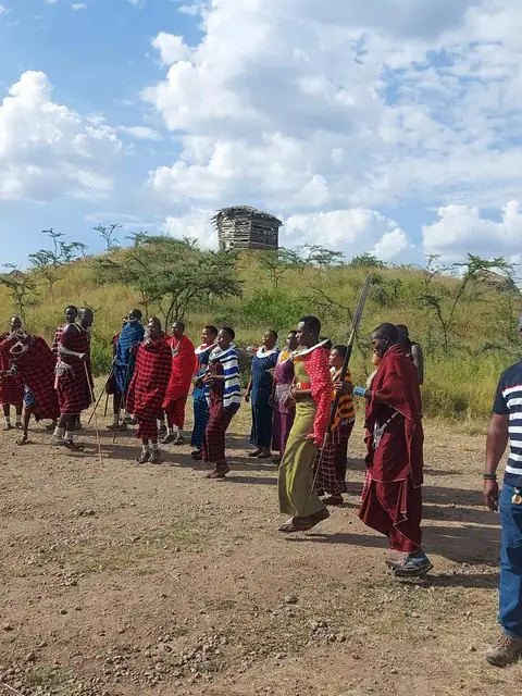 Visita a un poblado masái en el norte de Tanzania